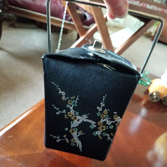 Take Out Box ! - Picture 13 of 13